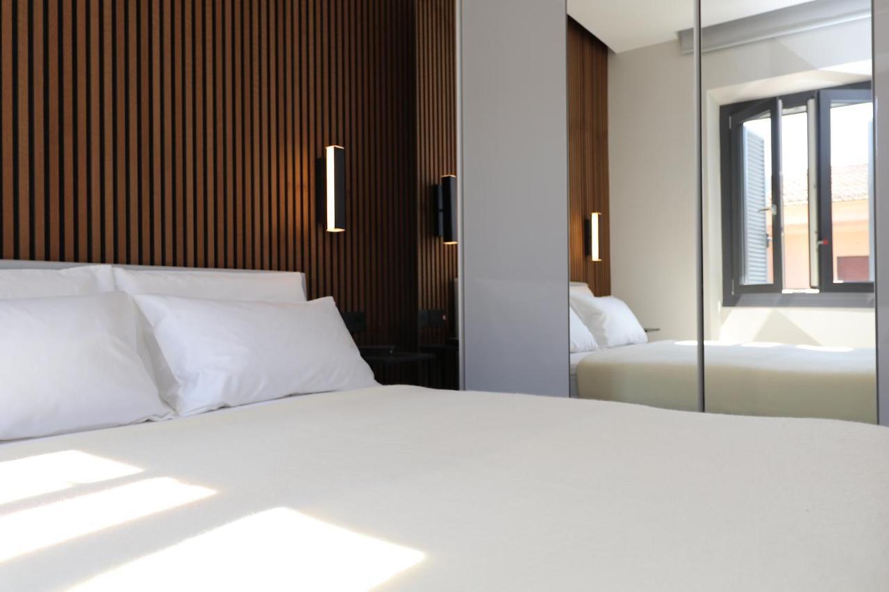 Renovated & Fully Equipped-Luxurious-2Room Fontana Suite, It Just Doesn'T Get Any Better! Olbia Exterior foto
